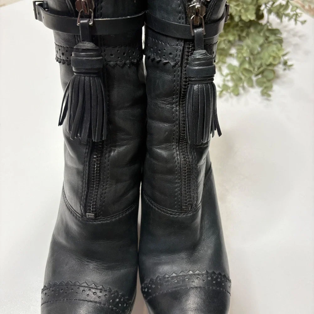 Tory Burch Black Leather Tassel Brogue Block Heel Ankle Boots Size 5.5M - Picture 9 of 10